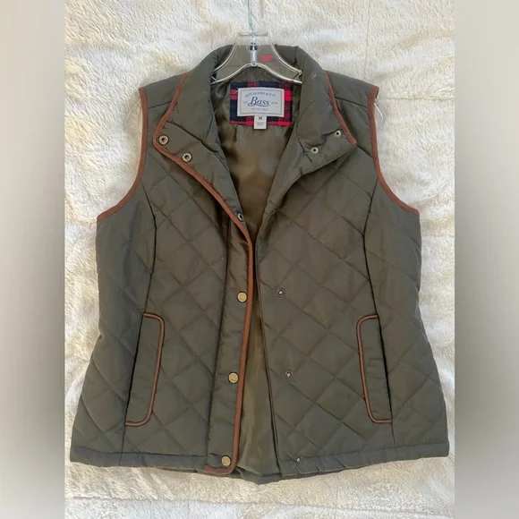 G.H. Bass & Co Hunter Green Quilted Vest - Picture 5 of 9
